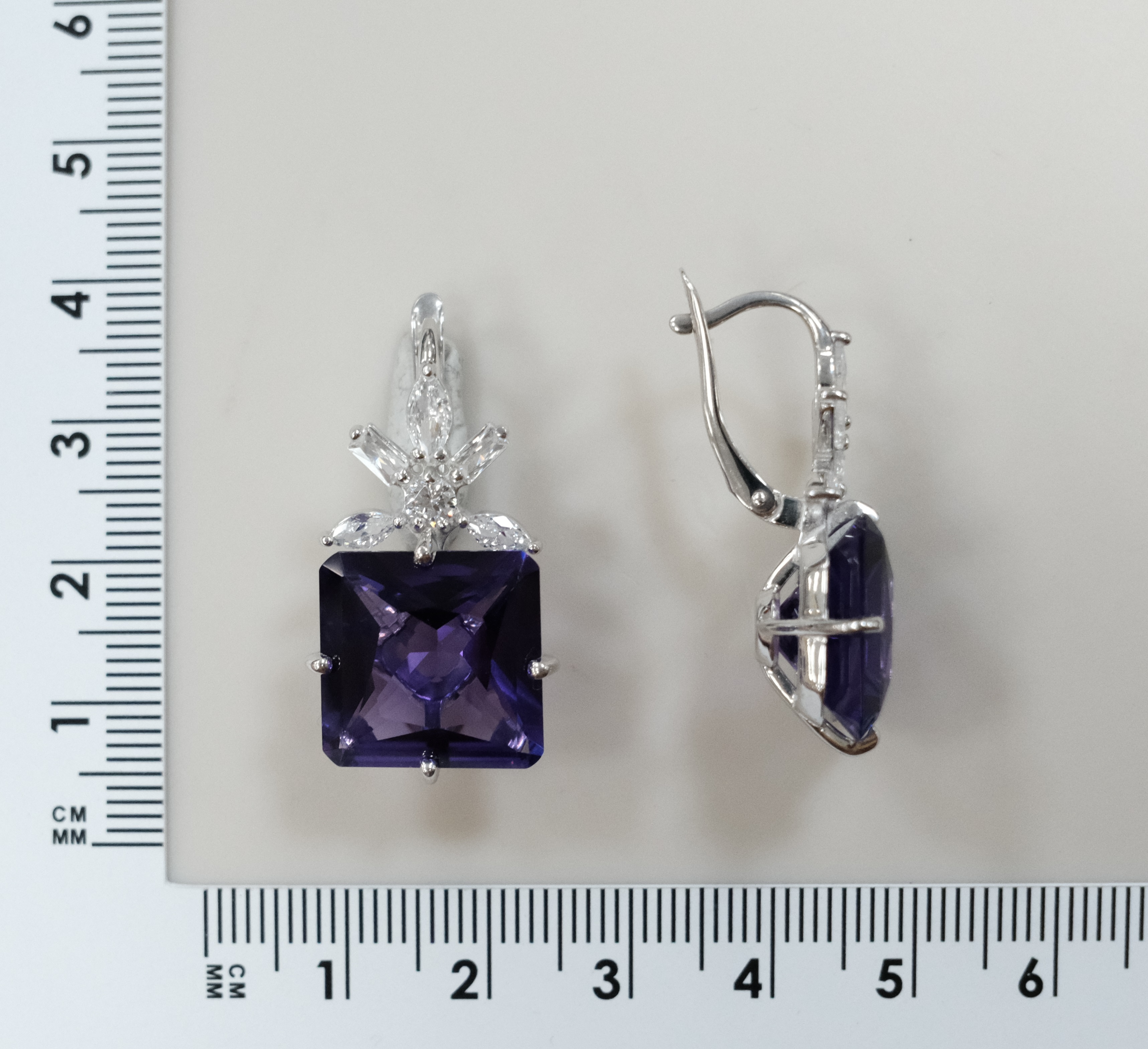 Серебряные серьги с аметистами